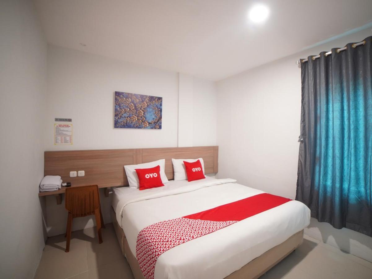 Oyo 90830 Multatuli Guest House Medan Dış mekan fotoğraf