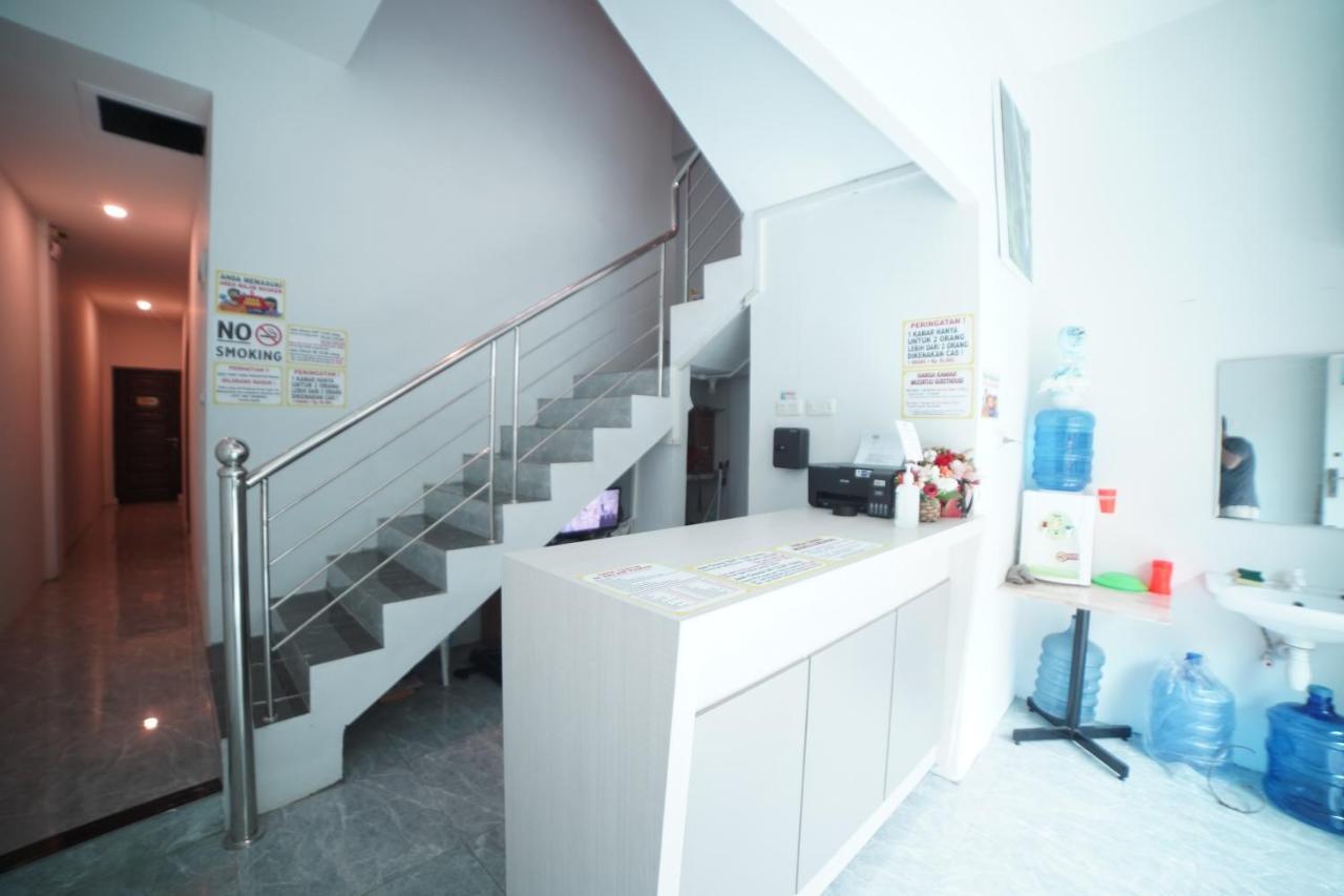 Oyo 90830 Multatuli Guest House Medan Dış mekan fotoğraf