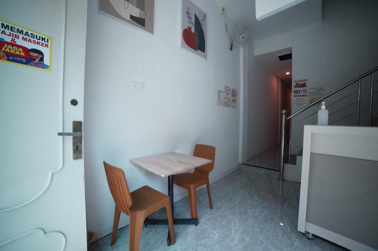 Oyo 90830 Multatuli Guest House Medan Dış mekan fotoğraf