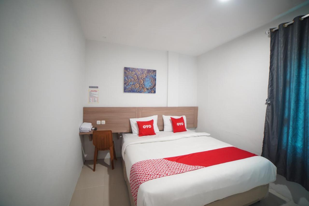 Oyo 90830 Multatuli Guest House Medan Dış mekan fotoğraf