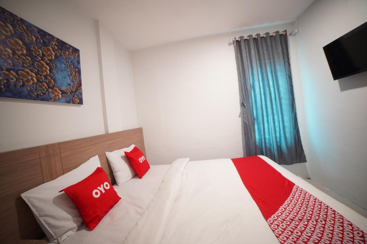 Oyo 90830 Multatuli Guest House Medan Dış mekan fotoğraf