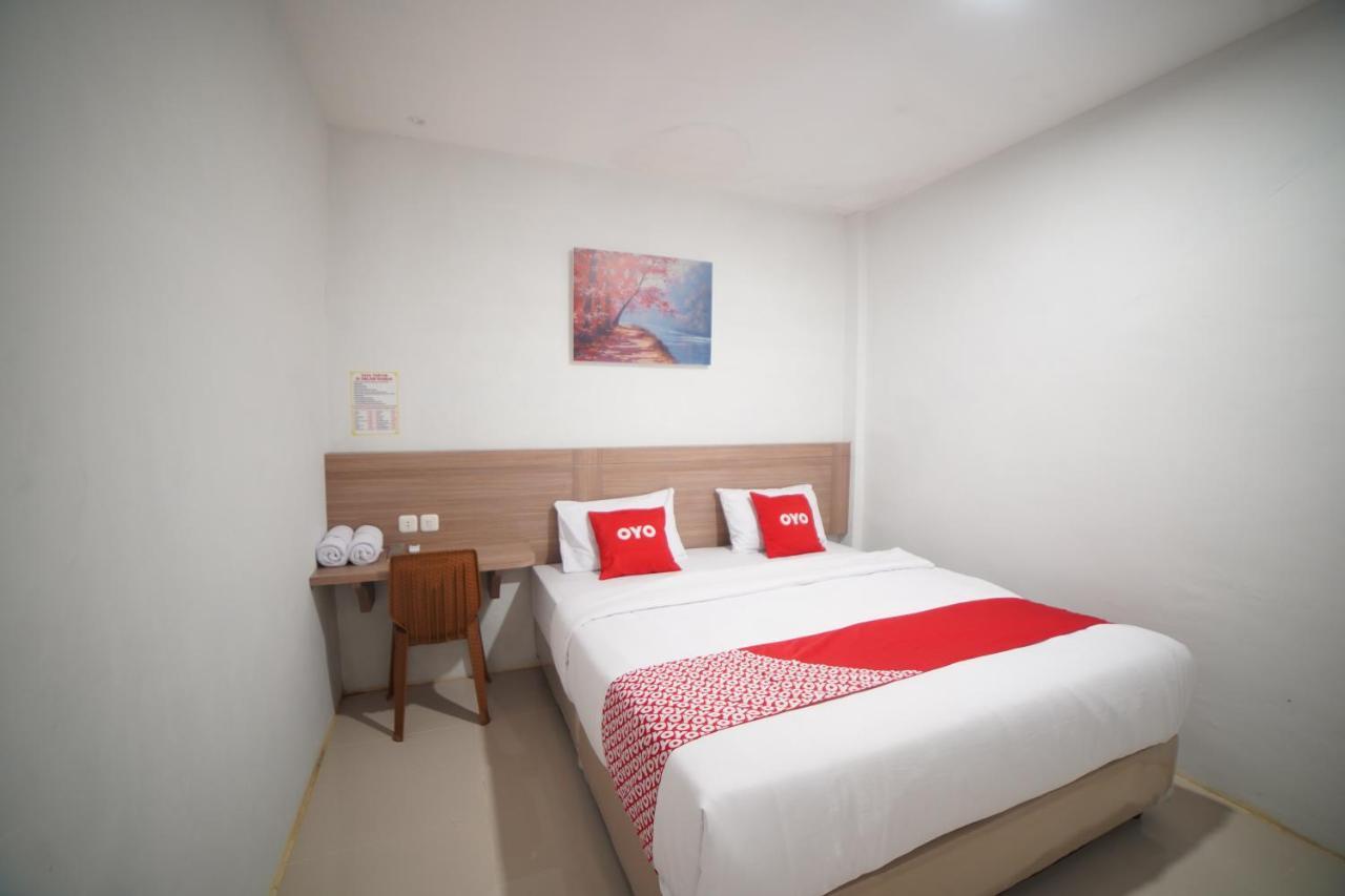 Oyo 90830 Multatuli Guest House Medan Dış mekan fotoğraf