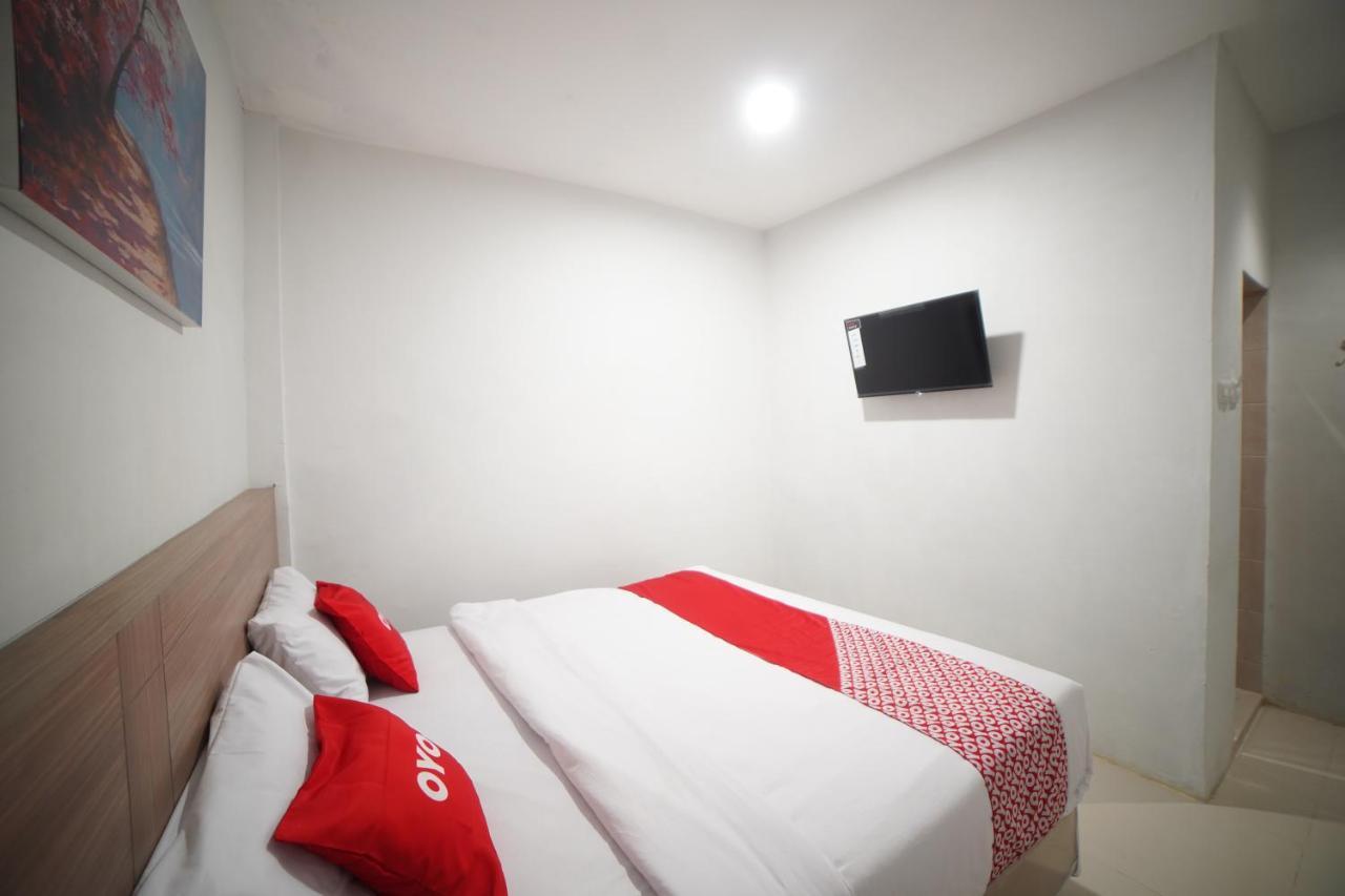 Oyo 90830 Multatuli Guest House Medan Dış mekan fotoğraf