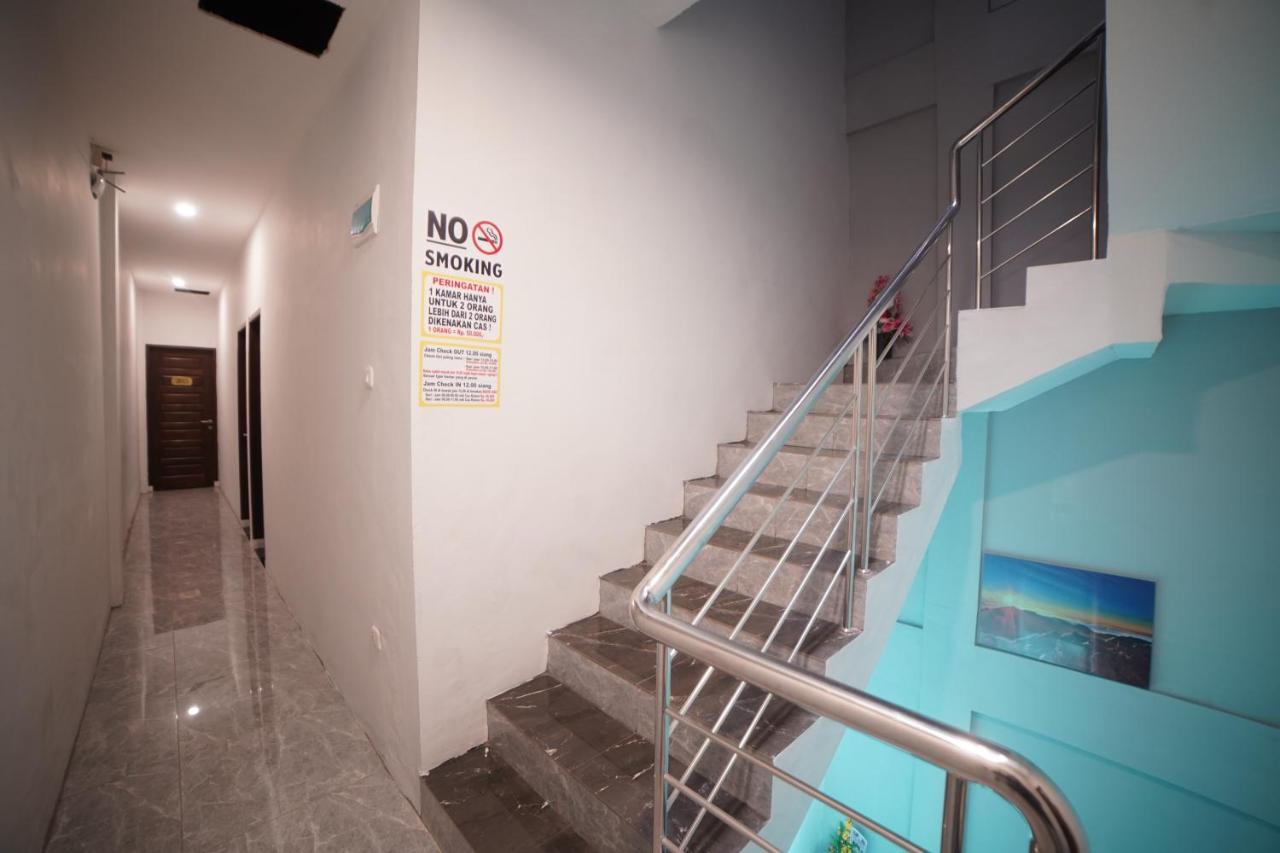 Oyo 90830 Multatuli Guest House Medan Dış mekan fotoğraf